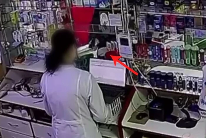 Розбійний напад на аптеку у Києві: поліцейські затримали рецидивіста