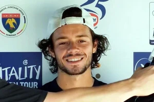 Француз грав переважно на ґрунтових кортах у Європі та Південній Америці