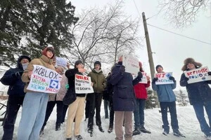 Російська молодь вийшла на протест (відео)