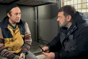 Окупант родом із міста Сиктивкар, що в Республіці Комі. Контракт уклав, бо потрібні були гроші