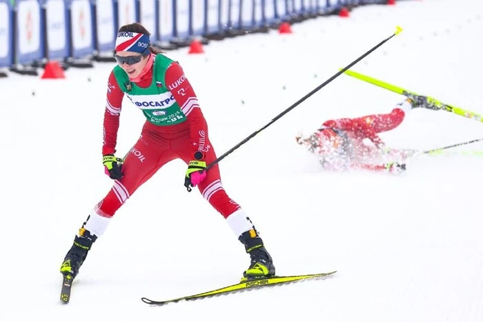 Російська лижниця Непряєва, яка незаконно відвідувала Крим, здобула ліцензію на Олімпіаду