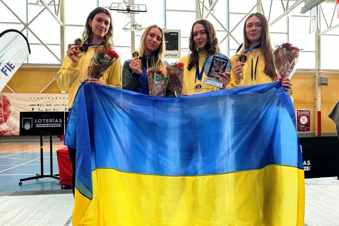 Українські шпажистки стали переможницями Кубка світу з фехтування серед юніорок