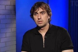 Олексій Гнатковський — відомий український актор, режисер театру та кіно, який у листопаді 2024 року отримав звання Народного артиста України