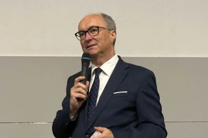 Польща може допомогти Україні з організацією виборів