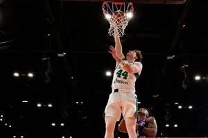 Шульга в цьому сезоні зіграв у 13 матчах, в середньому граючи 33 хвилини і набираючи 14.8 очка