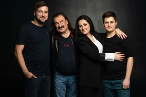 Степан Гіга з донькою Квітославою, сином Степаном (ліворуч) та онуком Даніелем