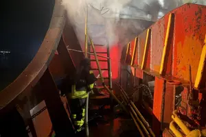 Унаслідок ударів в одному з районів Одещини пошкоджено цивільний суховантаж та складське приміщення