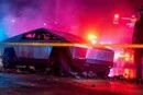 Жахлива деталь у Tesla: 15 людей згоріли живцем через одну помилку