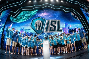 У попередніх розіграшах ISL брали участь Владислав Бухов та Андрій Говоров