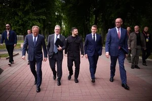 Макрон заявив, що робота «коаліції охочих» продовжиться в січні