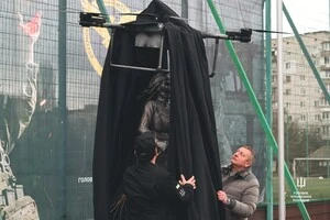 Пам’ятник легендарному дрону «Баба Яга» у Вишневому