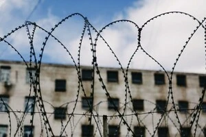 За ухилення від служби суд призначив чоловікові п’ять із половиною років позбавлення волі