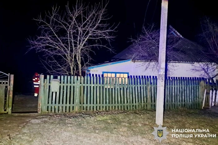 Вдарила ножем і пішла спати: на Київщині жінка підозрюється у вбивстві співмешканця