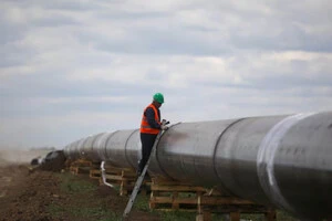 Експорт російського газу до Європи скоротився майже вдвічі