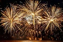 Поліція дозволила використовувати у новорічну ніч хлопавки, але не феєрверки. Що варто знати