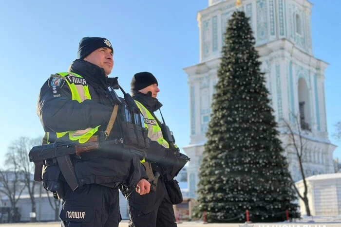 Новорічна ніч у столиці: поліція Києва спростувала чутки про запуск салютів