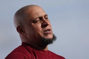 Карлос провів одинадцять сезонів, граючи за іспанський гранд, та називається одним з найкращих легіонерів в його історії