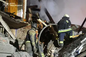 РФ вдарила по багатоповерхівці у Харкові