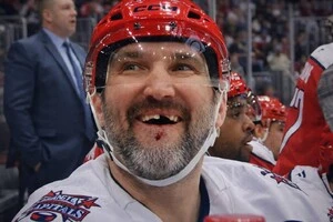 Внаслідок удару в Овечкіна пішла кров