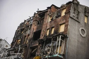 2 січня російська армія здійснила удар по житловому багатоповерховому будинку у Київському районі Харкова