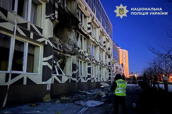 Удар дрона по медзакладу на Оболоні: кількість постраждалих зросла