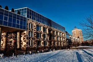 Клініка «Медіком» на Оболоні після ворожої атаки