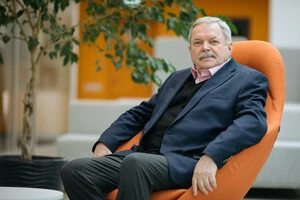 За словами проректора Українського католицького університету, вибори президента України мають багато аспектів, які потрібно обговорити та їх має почути народ