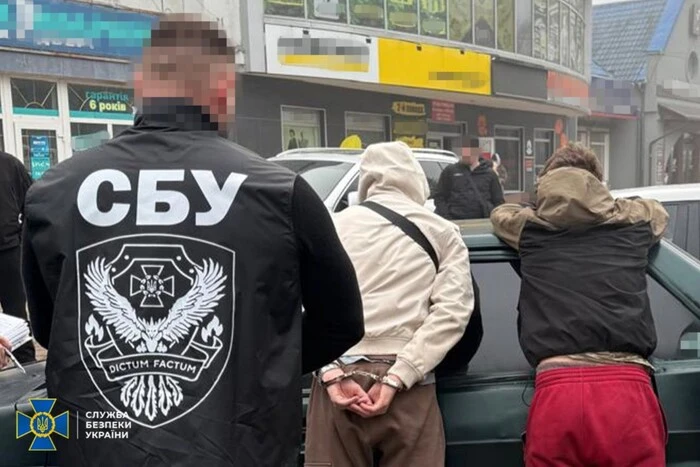 СБУ та Нацполіція викрили три «схеми для ухилянтів»