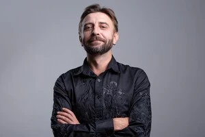 Пішов із життя відомий журналіст Денис Безлюдько