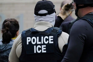 Працівник імміграційної служби застрелив людину під час мітингу в Міннеаполісі