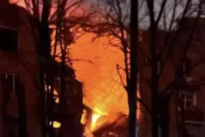 Мешканців пошкодженого будинку евакуюють