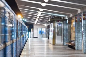 Рух на ділянці «Лівобережна» – «Лісова» наразі залишається призупиненим