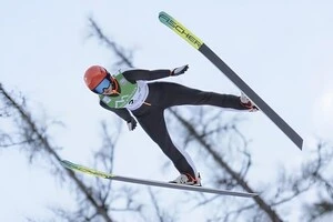 Через те, що жіночого лижного двоборства немає у програмі Олімпійських Ігор, Козлова вирішила паралельно спробувати себе у стрибках на лижах