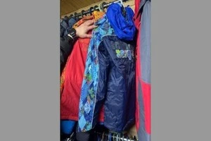 Скандал у Буковелі. Магазин продавав куртку з написом «sochi.ru–2014»