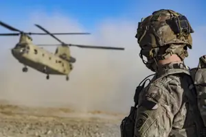 США почали евакуацію сотні військових зі своєї найбільшої авіабази Аль-Удейд у Катарі