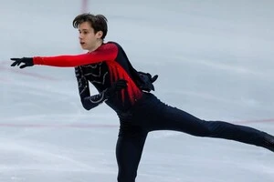 Марсак є першим українцем, який виконує четверні стрибки