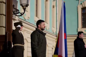 Зеленський закликав світових лідерів перейти від компліментів про «міцний український народ» до конкретних кроків із забезпечення його захисту