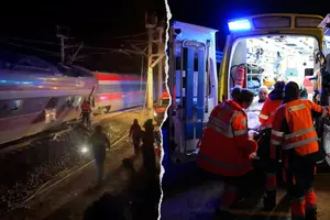 З рейок зійшли одразу два швидкісні потяги