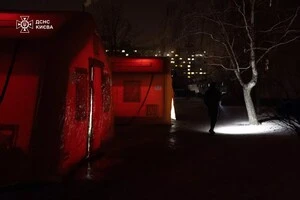 За словами президента, у столиці декілька тисяч багатоквартирних будинків перебувають без тепла