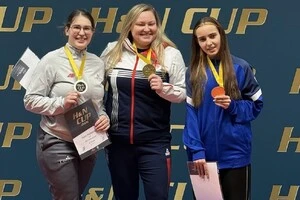 Ольга Лепська (крайня праворуч) показала чудовий результат на турнірі у Німеччині