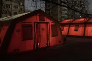 У кожному районі столиці діють спеціальні опорні пункти, де кияни можуть залишитися на ночівлю у разі тривалої відсутності тепла та світла