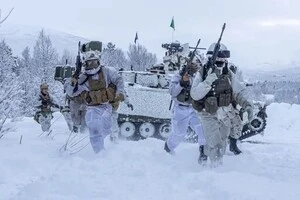 «Припиніть їх бити»: як фінські резервісти «принизили» армію США на навчаннях НАТО