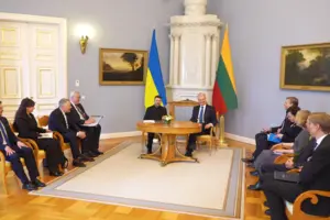 Наша дипломатія теж серед найважливіших питань перемовин