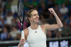 Світоліна здобула перемогу у двох сетах