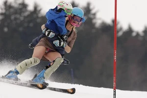 Шлепер вирішила відновити свою кар'єру, і тому її спільний виступ з сином став можливим