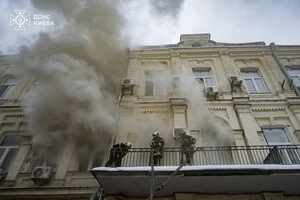 Повідомлення про пожежу на вулиці Хрещатик надійшло рятувальникам о 07:04