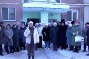 Росіяни скаржаться на низьку температуру у квартирах та відсутність гарячої води