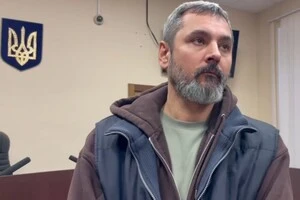 Режисер Андрій Білоус у Печерському райсуді Києва, 22 жовтня 2025 року