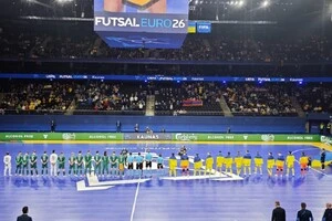 Перед заключним туром групової стадії синьо-жовті мають у своєму активі три очки й посідають другу сходинку