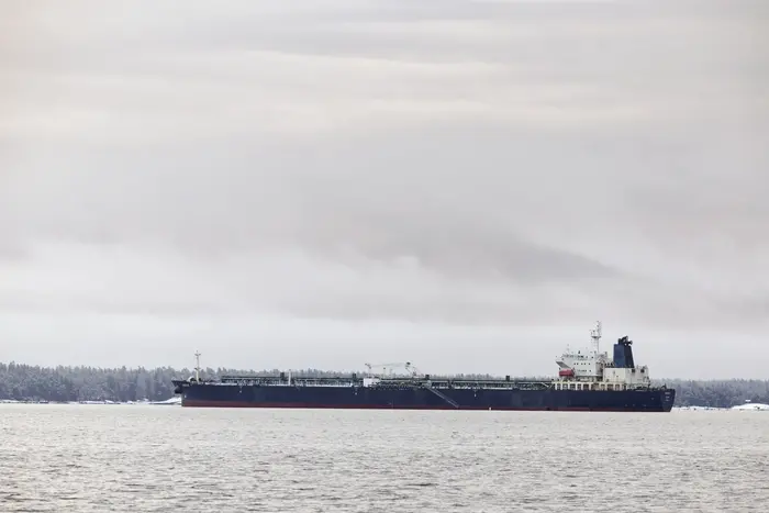 Російська нафта застрягла в морі після скорочення закупівель Індією